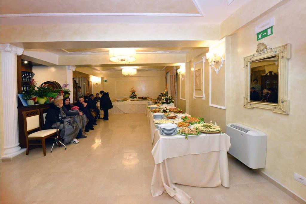 La Fortezza อาเรียโน อีร์ปิโน ภายนอก รูปภาพ