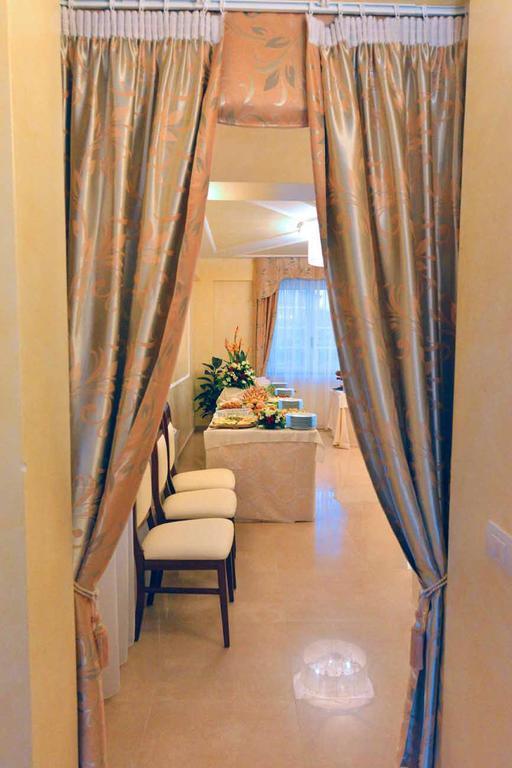 La Fortezza อาเรียโน อีร์ปิโน ภายนอก รูปภาพ